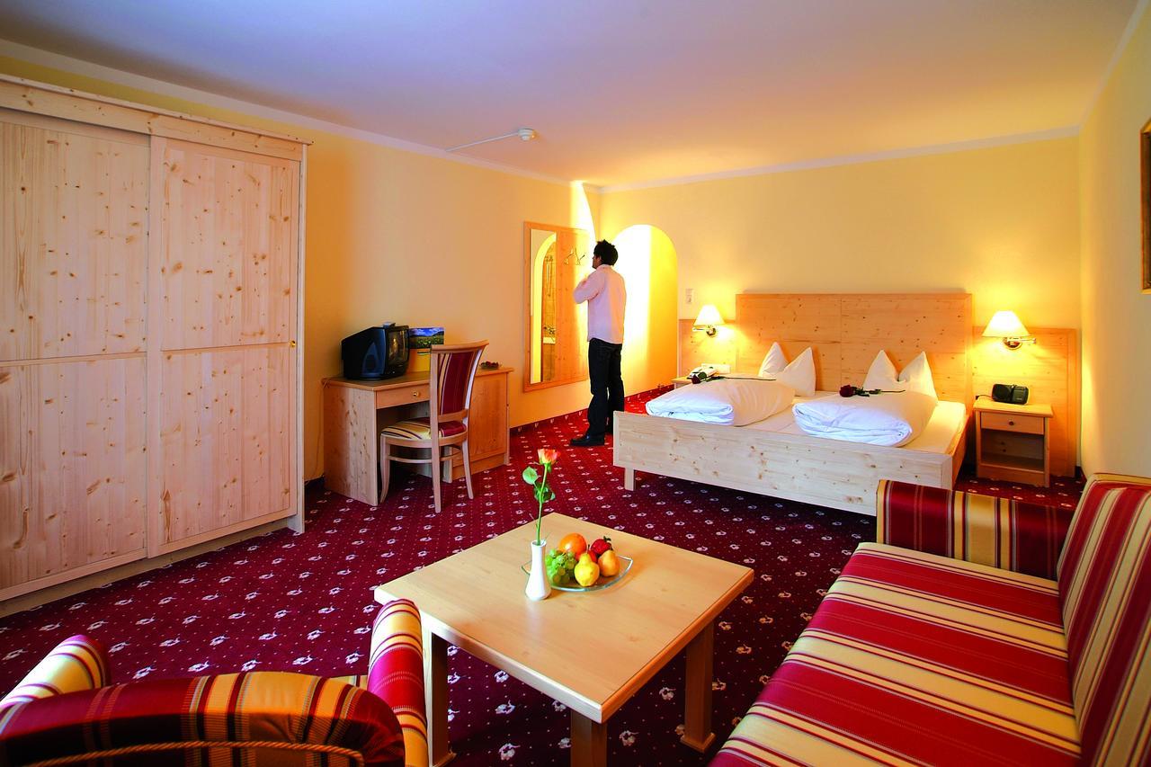 تانهايم Hotel Goldenes Kreuz المظهر الخارجي الصورة